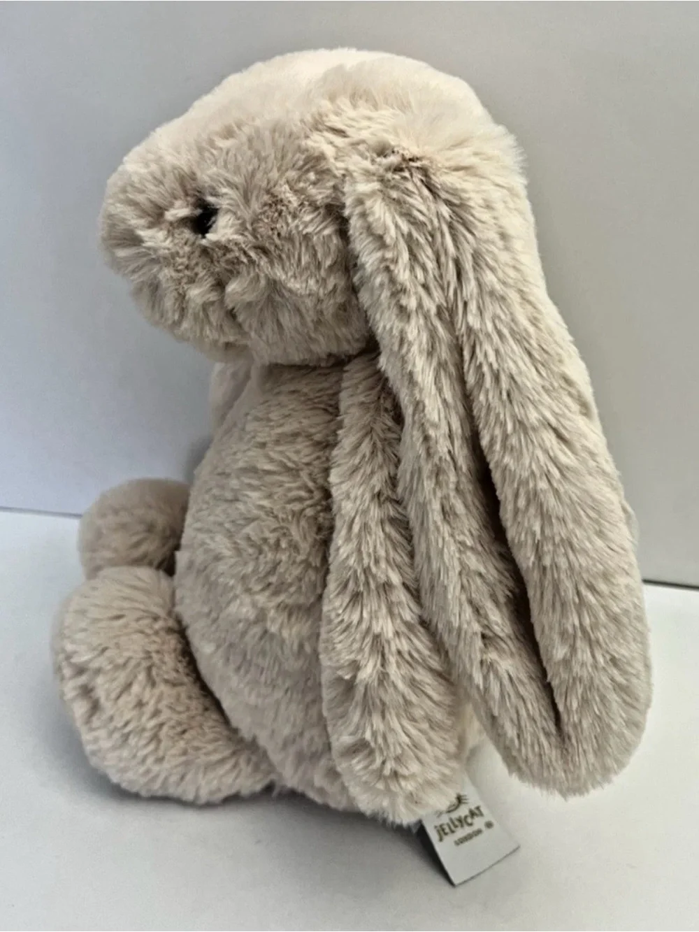 Jellycat London Bashful Bunny Plush Beige Rabbit 11” Medium Soft Toy Gold Tag